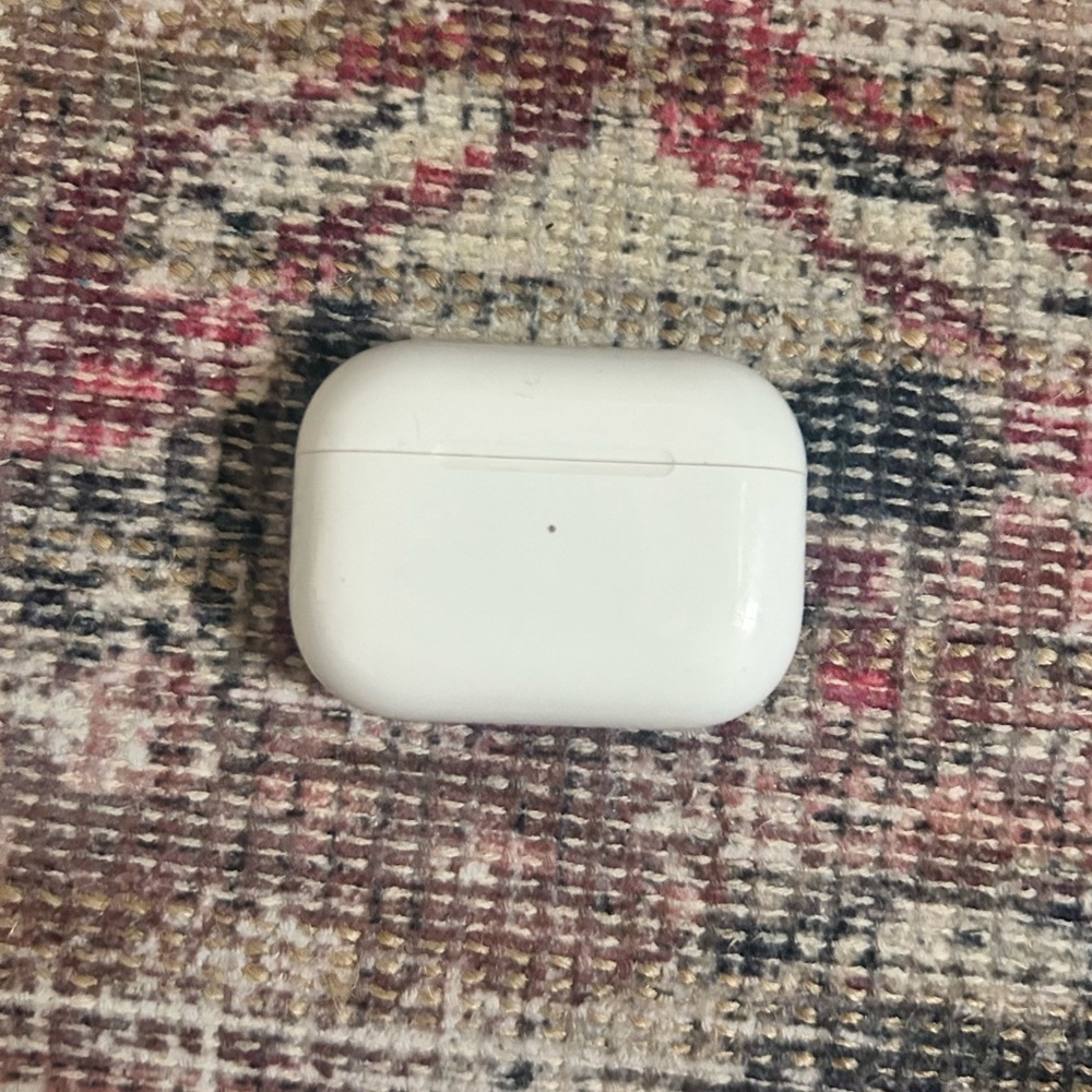 AirPod Pros perfect conditionion